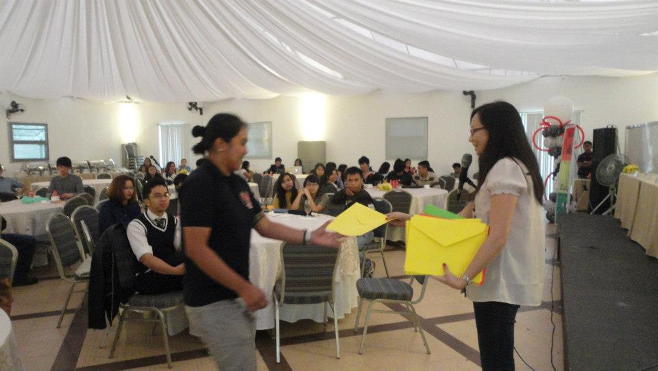 Baguio Blogcon 2013 Handing out certificates for sponsors